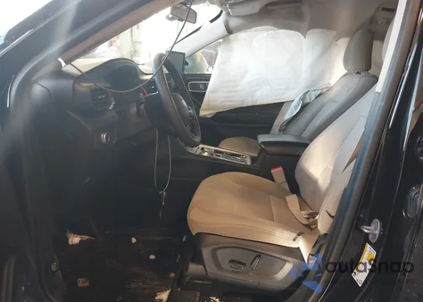 2022 Ford Explorer z USA, uszkodzony, nr VIN 1FMSK8BH9NGA10590